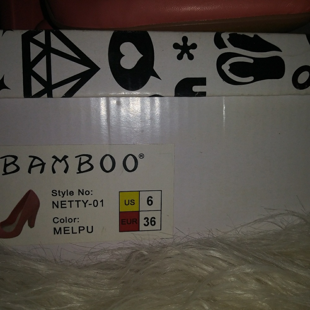 Shoes - Picture 4 of 4